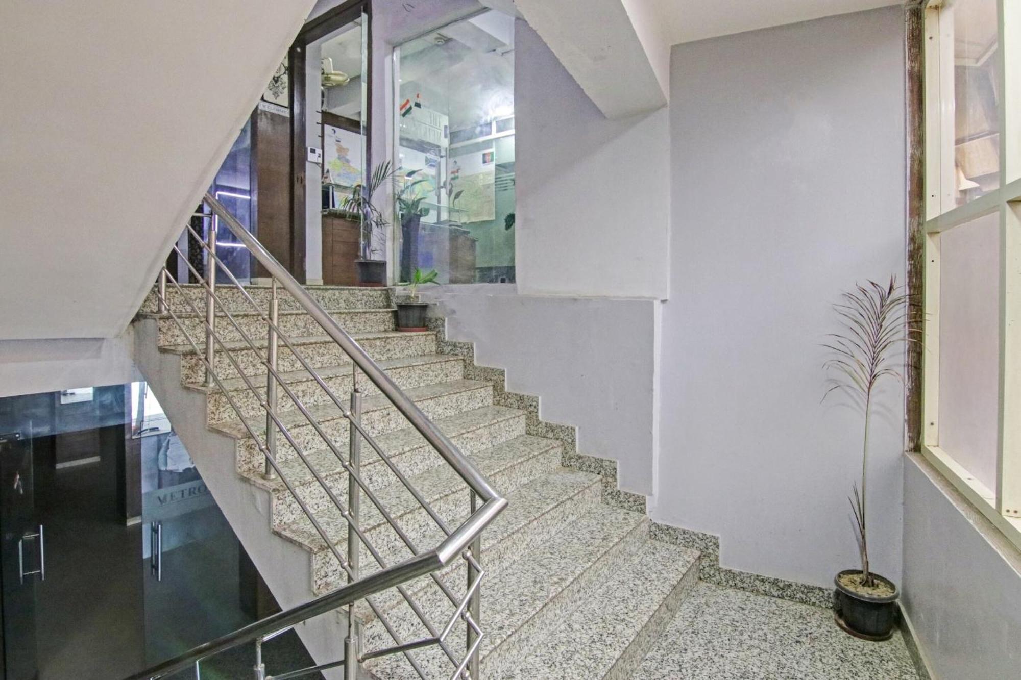 Hotel O Flagship Hotel Metro Star Near Lotus Temple New Delhi Luaran gambar